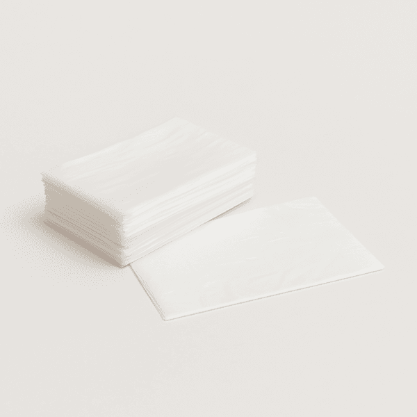 Este pack de 100 unidades está pensado para centros de estética, spas o profesionales de la belleza que buscan una solución higiénica, cómoda y eficiente para sus sesiones de cuidado podal. Fabricadas en plástico transparente resistente , estas bolsas permiten retener la temperatura tras la aplicación del producto, favoreciendo la transpiración controlada y potenciando los efectos del tratamiento.