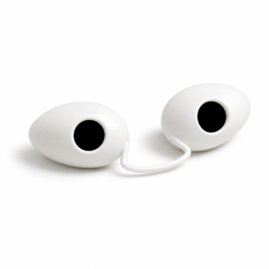 Protectores oculares blancos con centros oscuros