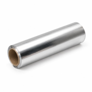 Rollo de papel de aluminio para peluquería de 12 cm por 70 m, colocado en diagonal sobre fondo blanco