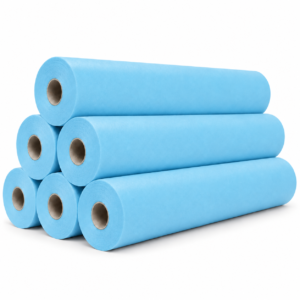 Pack de 6 rollos de papel camilla de polipropileno azul, tumbados y apilados sobre fondo blanco