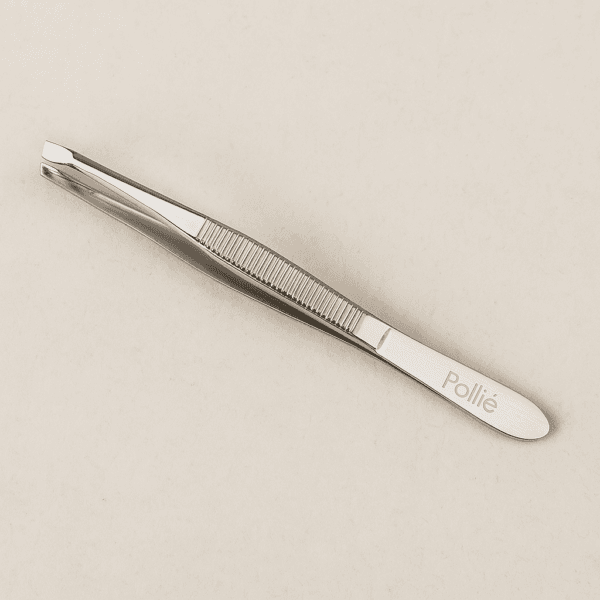Pinza de depilar cromada 8,4 cm para vello corto y preciso
