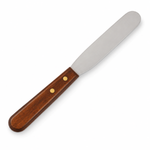Espátula con mango de madera y lengua metálica