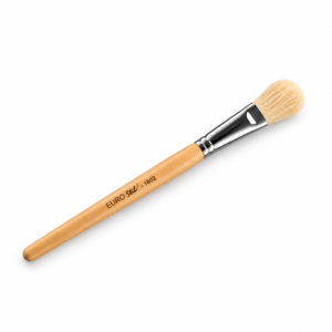 Pincel para mascarillas faciales con mango de madera, visto completo
